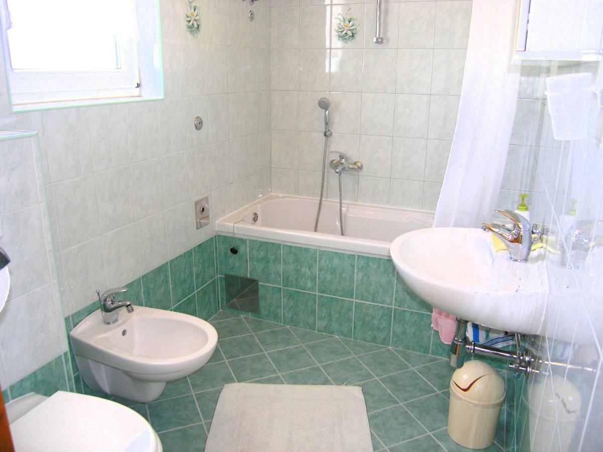 דירות קרק Apartman Juric מראה חיצוני תמונה