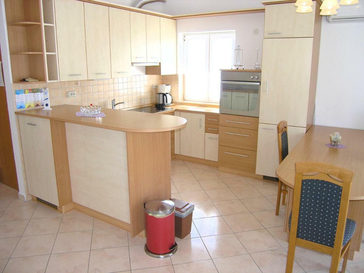 דירות קרק Apartman Juric מראה חיצוני תמונה